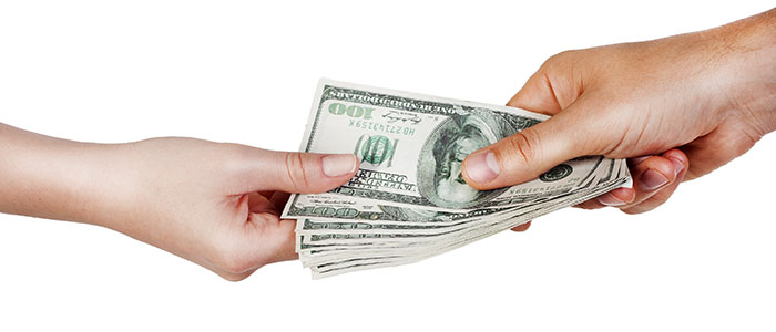 貸していたお金や物を急に返される - 別れ話の予兆を確認しよう