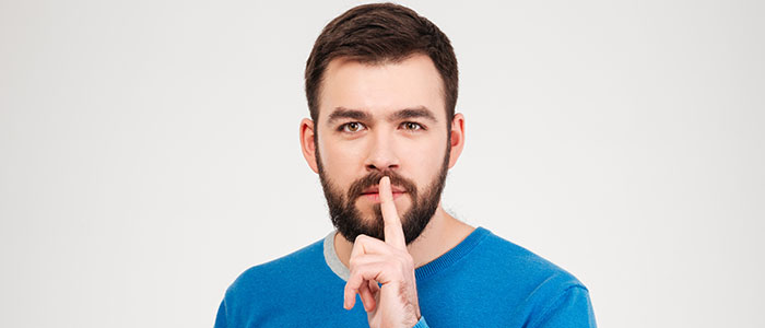 陰で人の悪口を言わない